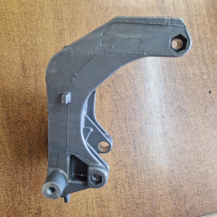 21900-1041034-10 Кронштейн генератора нового образца