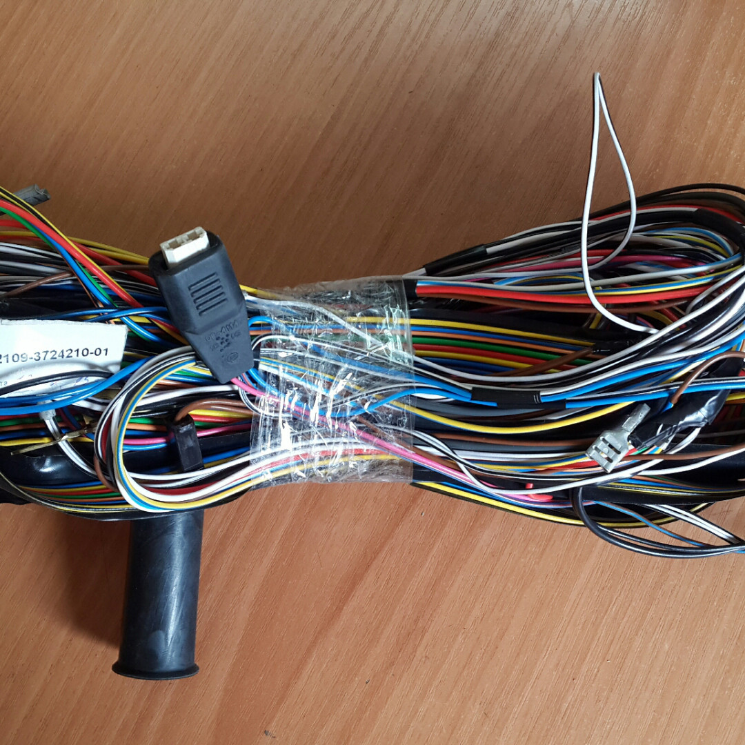 21090-3724210-01 Жгут задний