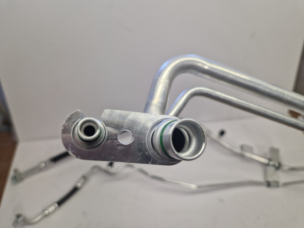 8450008020/024/022 к..Трубопровод кондиционера ВЕСТА к-т высокого/низкого давления