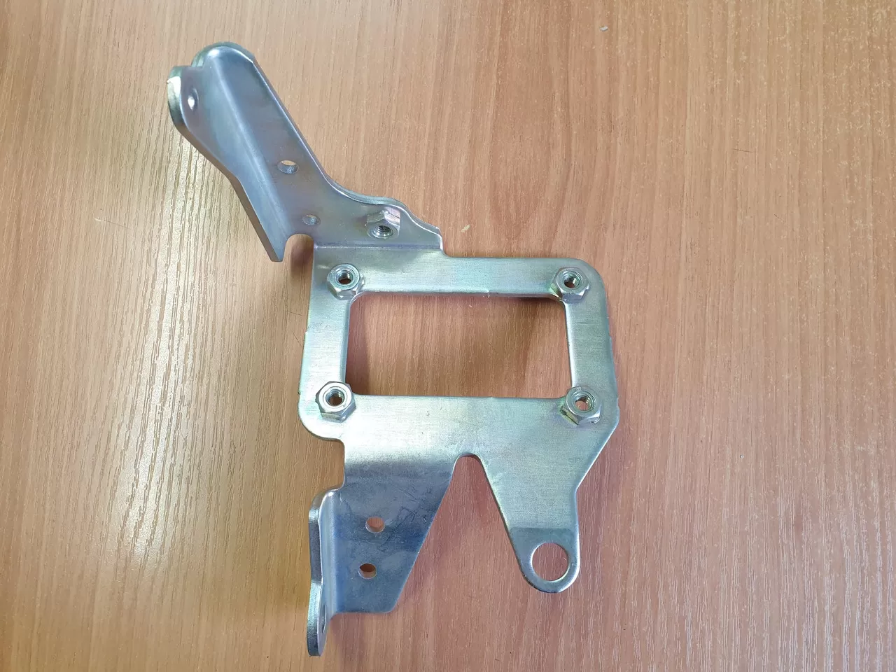 21900-3705410 Кронштейн катушки зажигания